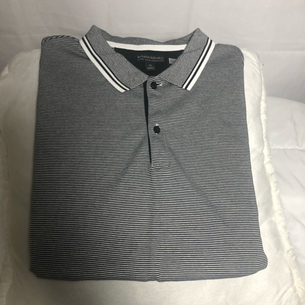 Banana Republic Short sleeve button up polo